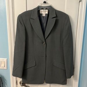 Jones New York pant suit. Size 12